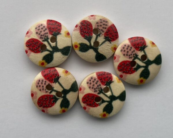 5 x 15mm Wooden Strawberry Buttons