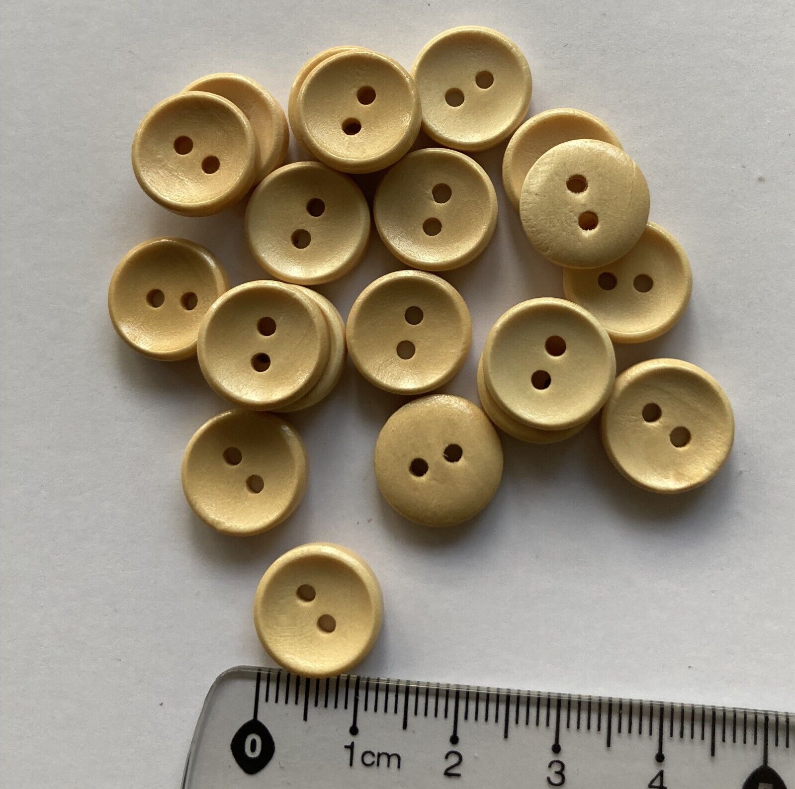 6 x Natural Wooden Round Buttons 1.3cm