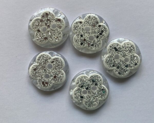 6 x 1.5cm Resin Buttons White glitter flower