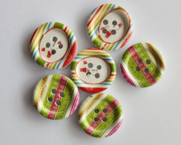 5 x Wooden Painted Christmas - 1.8cm