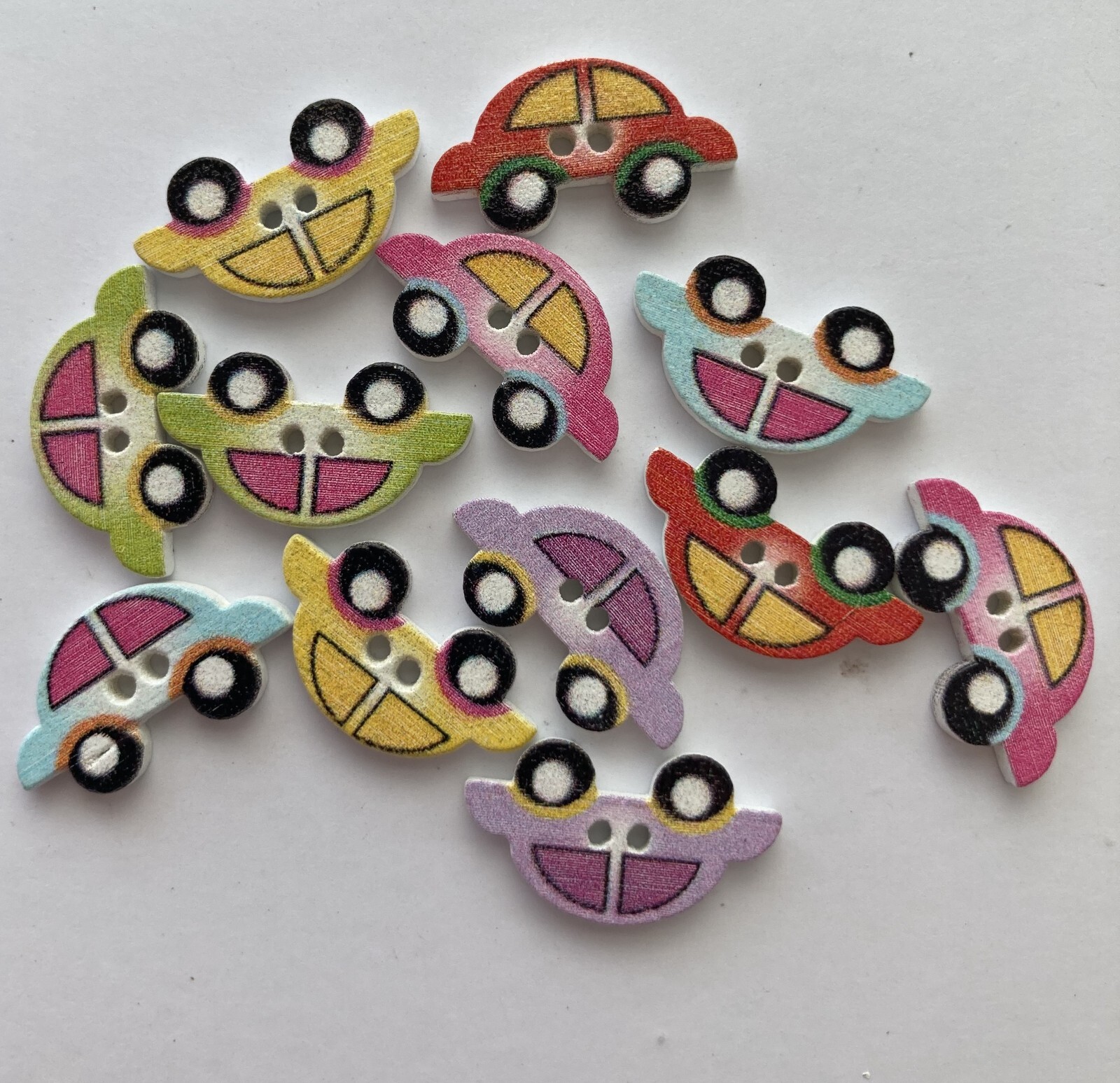 6 x Wooden Painted Car Buttons - 11 x 19mm (Pick your cars)