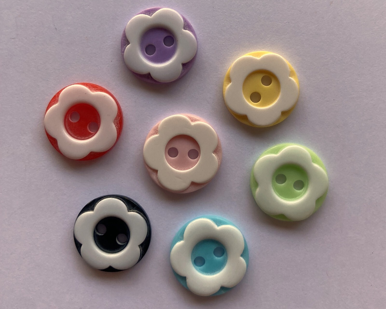 Flower resin Buttons - 1.2cm