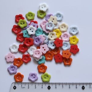 Flower shaped Resin Buttons - 1.5cm