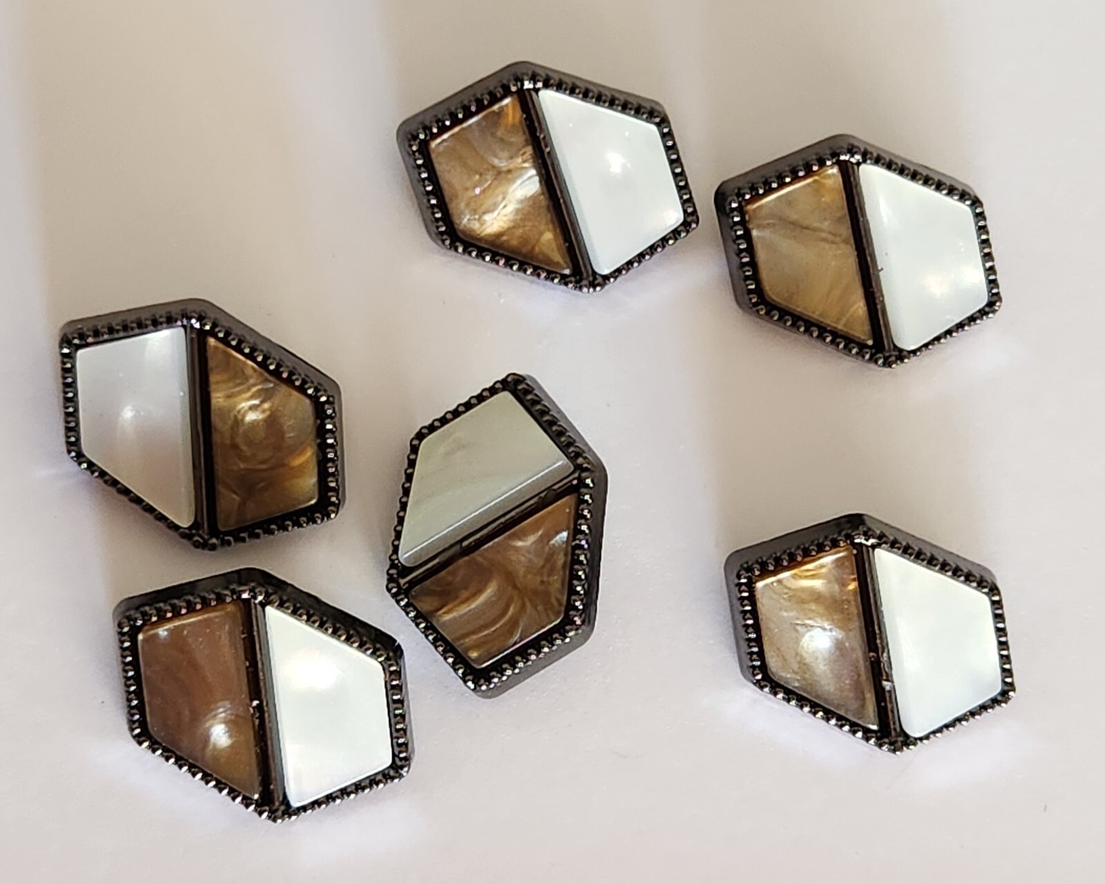 6 X 16x25mm Geometric Buttons - Brown/White
