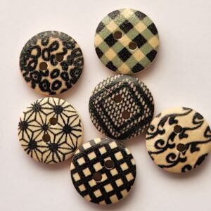 Wooden Vintage-Inspired Patterned Buttons - 1.5cm