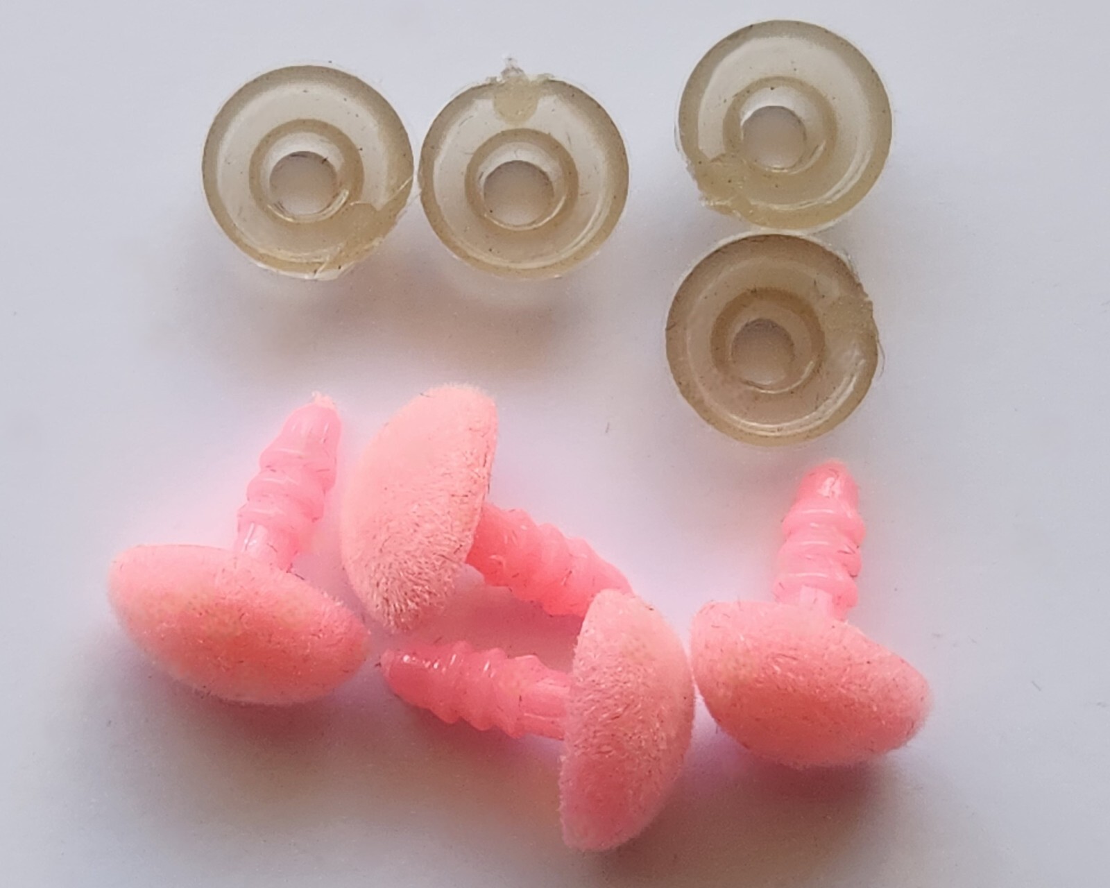 Triangle Velvet Safety Noses -12x9mm
